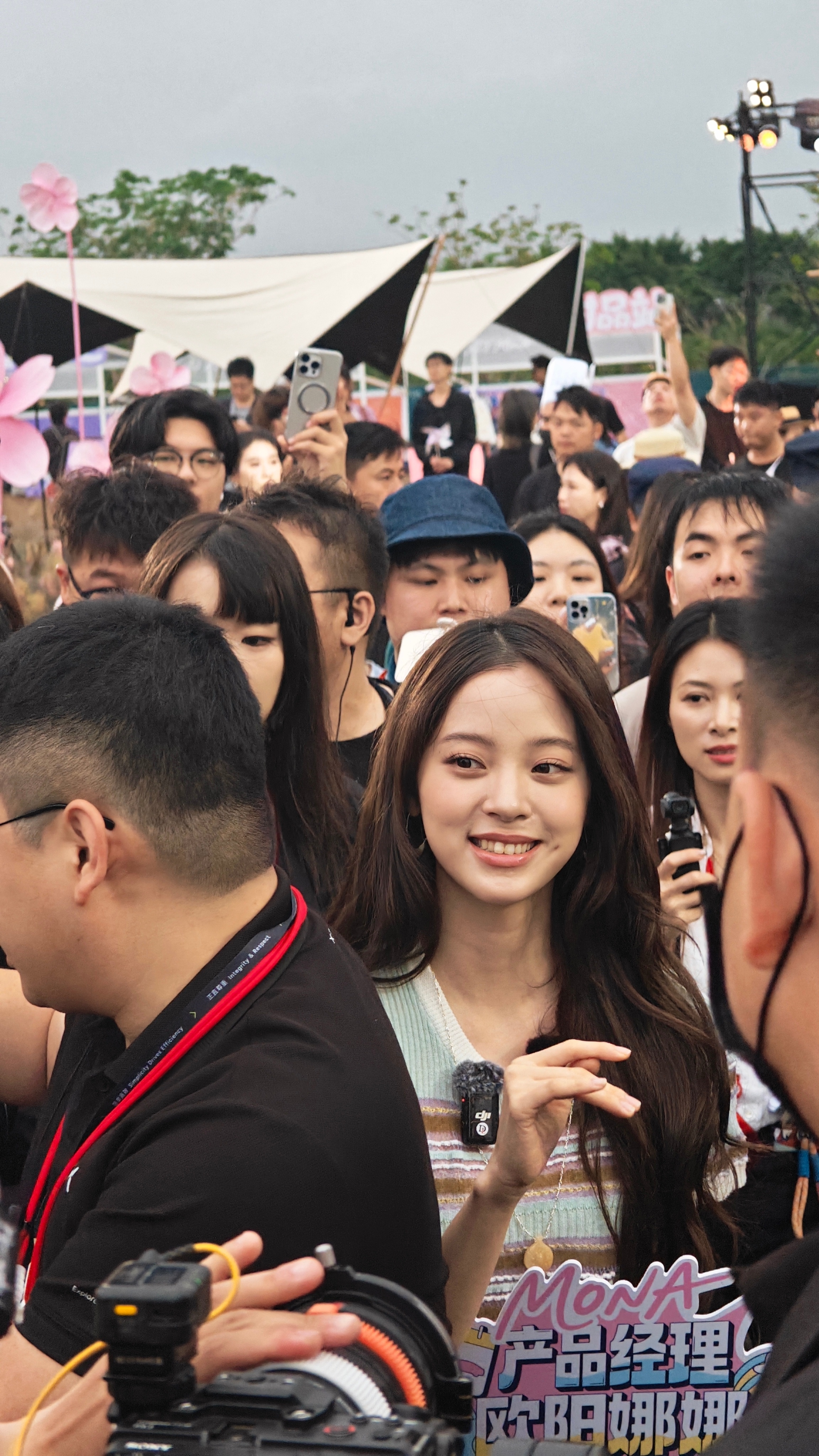 随手拍了三张，娜比还是那么美呀！欧阳娜娜欧阳娜娜粉上新款小鹏MONA 广州·小鹏