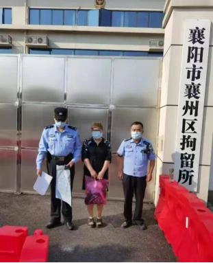 习俗比命还重要？2023年1月25日，湖北襄阳，女子和丈夫回娘家，丈夫喝多后，拉