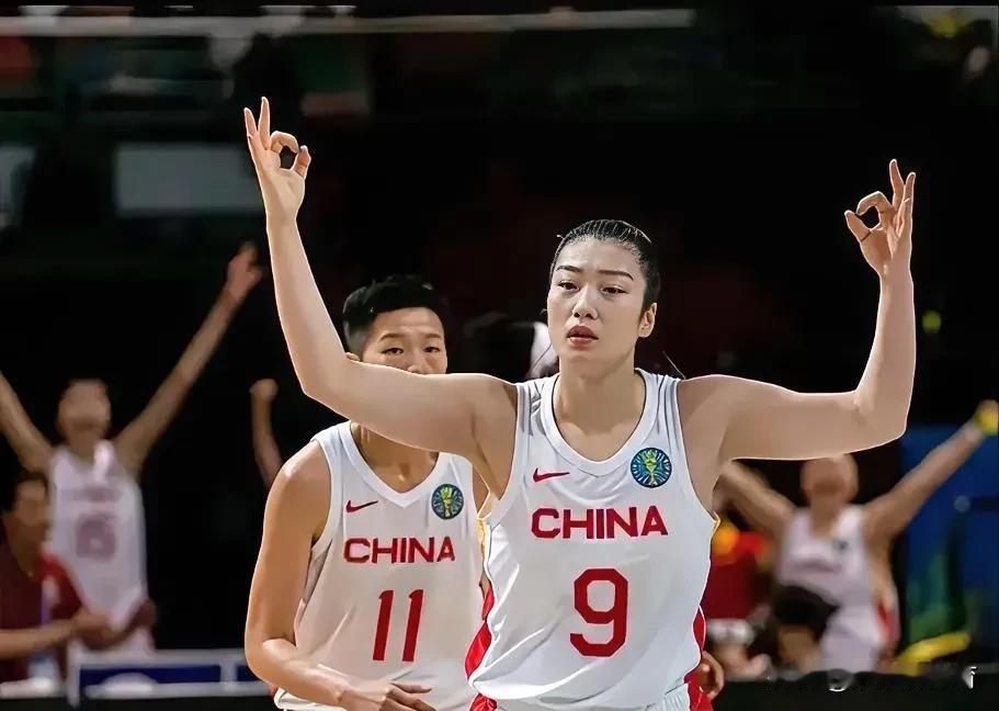 宫鲁鸣确实不应该放弃李梦！国家女篮战胜澳大利亚队复仇成功，事实证明，关键时刻还得