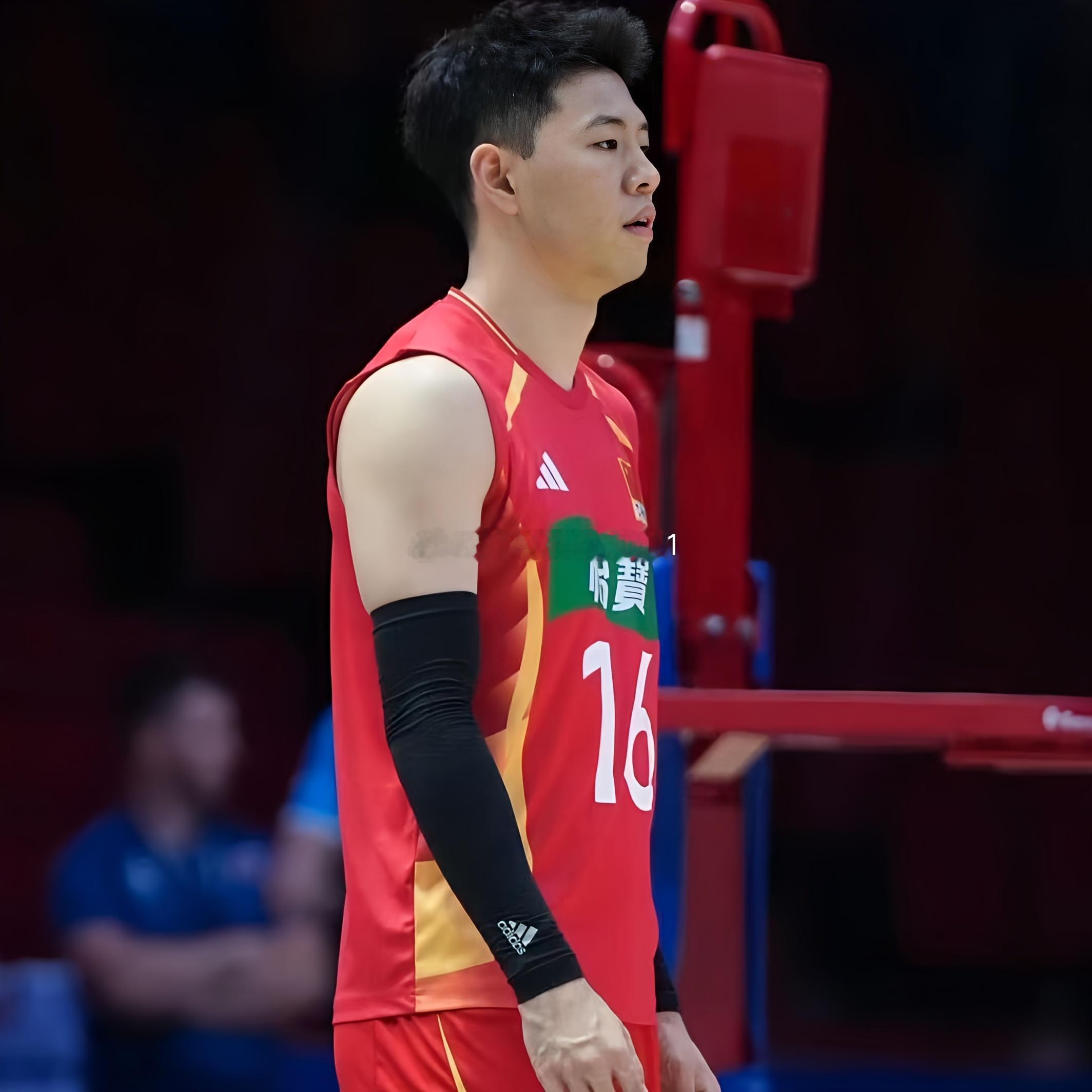 📊🇨🇳曲宗帅：（5局）▶️一传：32个一传1失误，一传到位率41%，完美到