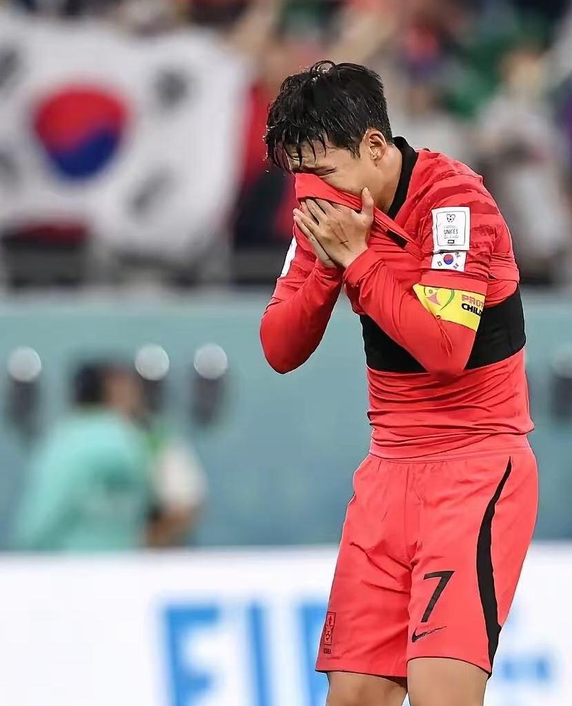 仅8名球员回国！韩国总统亲自道歉！韩国队未进入世界杯32强后，韩国足协宣布，不会