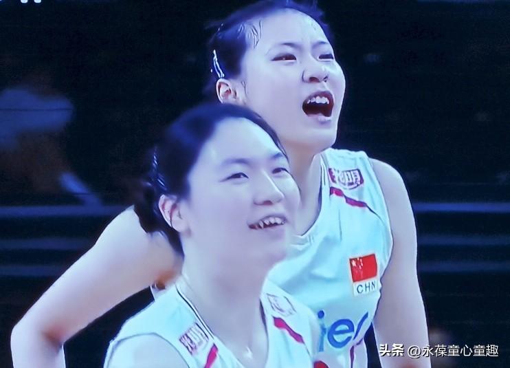 中国女排3-0横扫法国女排，取得世联赛土耳其站两连胜！
 
 
北京时间6月19