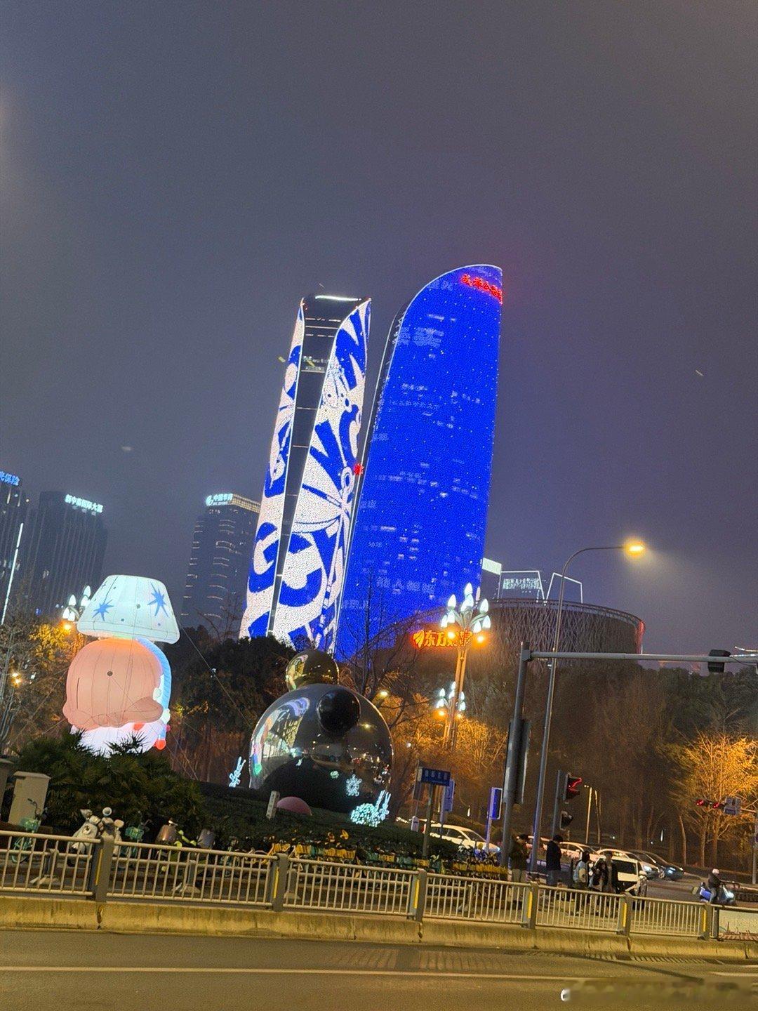 明天参加理想车友分享会，来说说作为一年试驾一百多车的汽车自媒体，我为什么会选择理