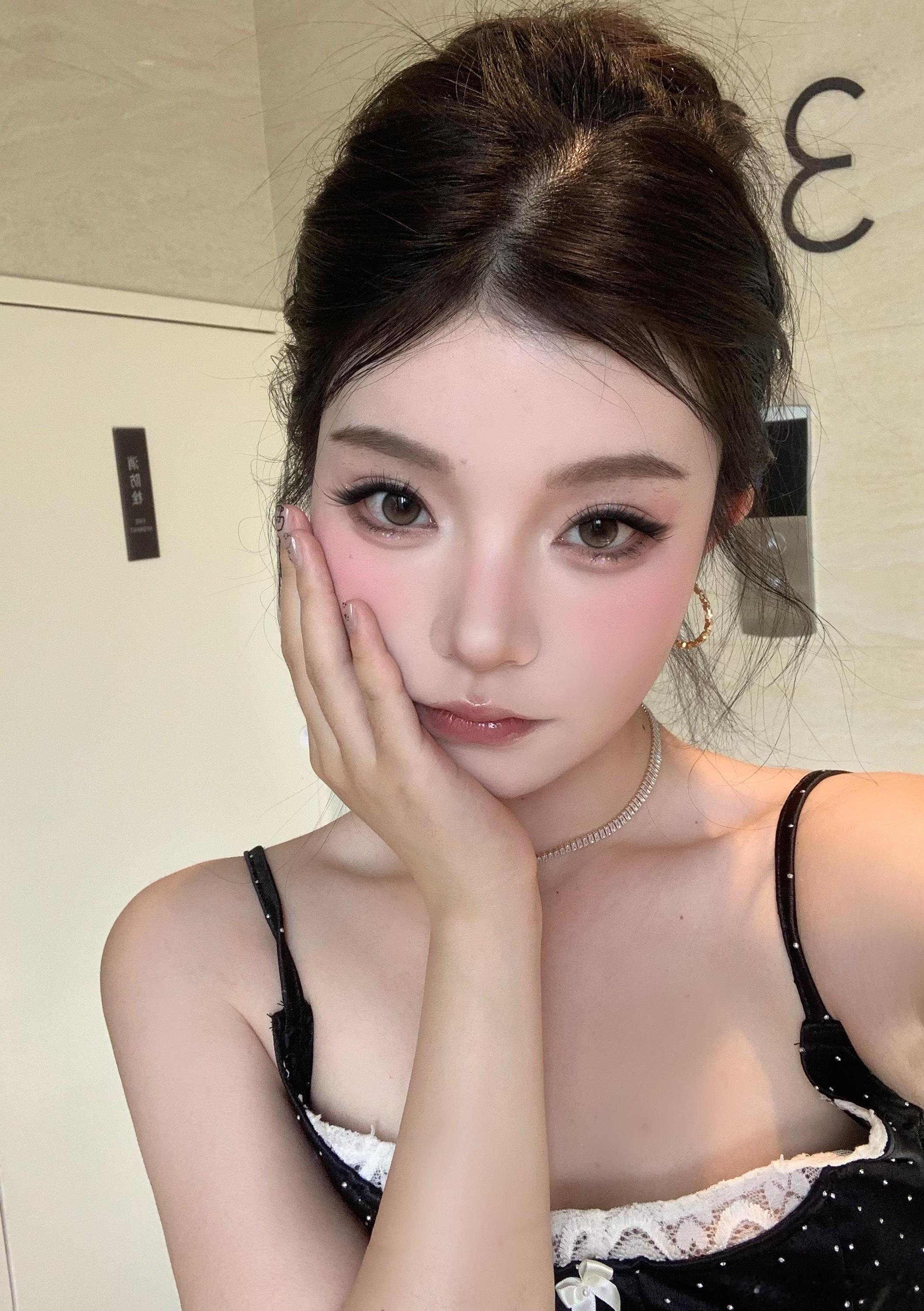好喜欢这个妆[春游家族] ​​​
