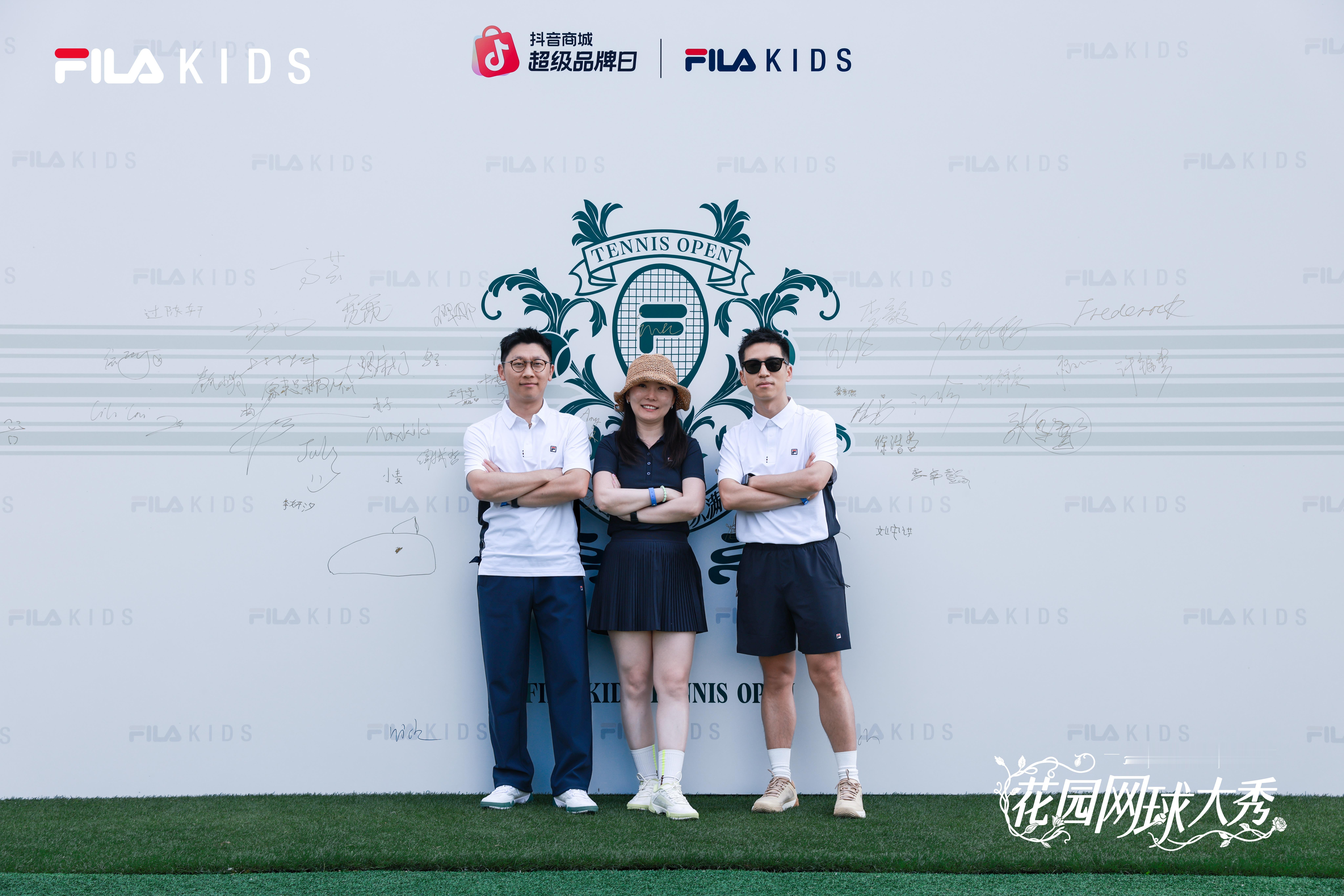 第一次来到苏州，贡献给了FILA KIDS花园网球大秀。在三面环湖的半岛国际网球