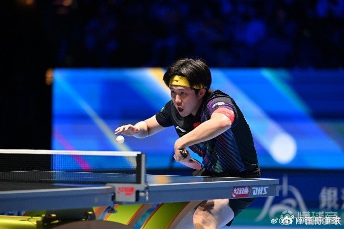 王楚钦4比1雨果王楚钦 王楚钦4-1淘汰卫冕冠军雨果，晋级乒乓球世界杯男单决赛。