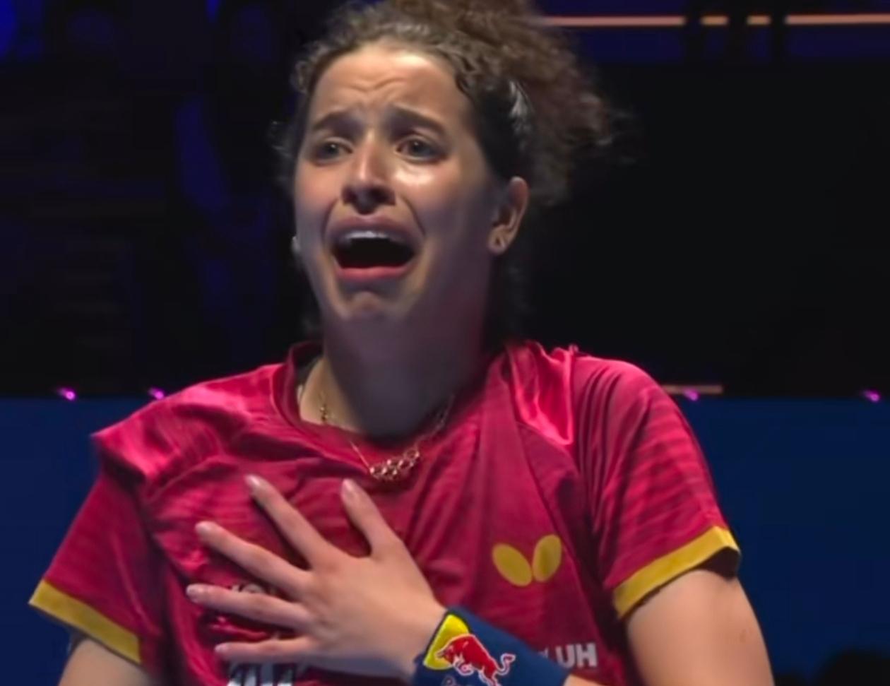 为莎莎庆祝的同时，也真的太为汉娜·高达感到惋惜...

      这可是世界杯