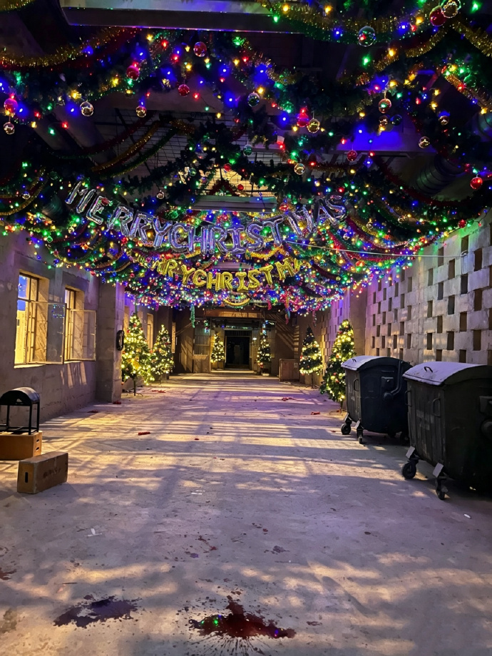 龙餐馆世界名画龙餐馆片场照堪比世界名画龙餐馆片场照堪比世界名画，高度还原片中情节