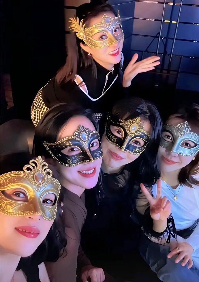 不懂就问，这是什么经典场合？