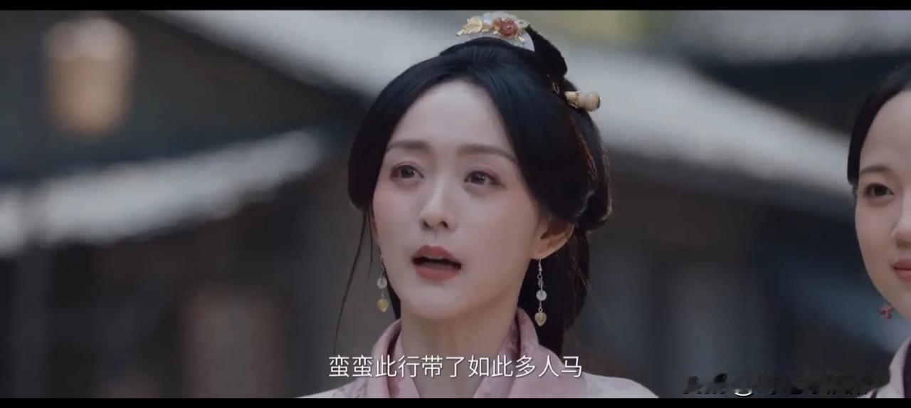 《折腰》大乔这话的意思是嫉妒魏劭对小乔好吗？

小乔来求援的时候，带了一队人马，