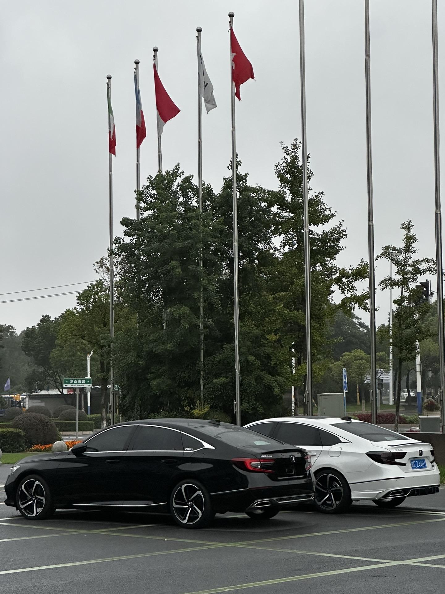 “看你一年又一年 还是这么帅”