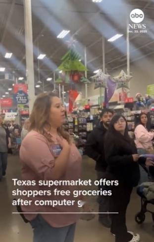 【在美国，一家超市由于收银机故障，免费赠送商品。】德克萨斯州的一家H-E-B超市