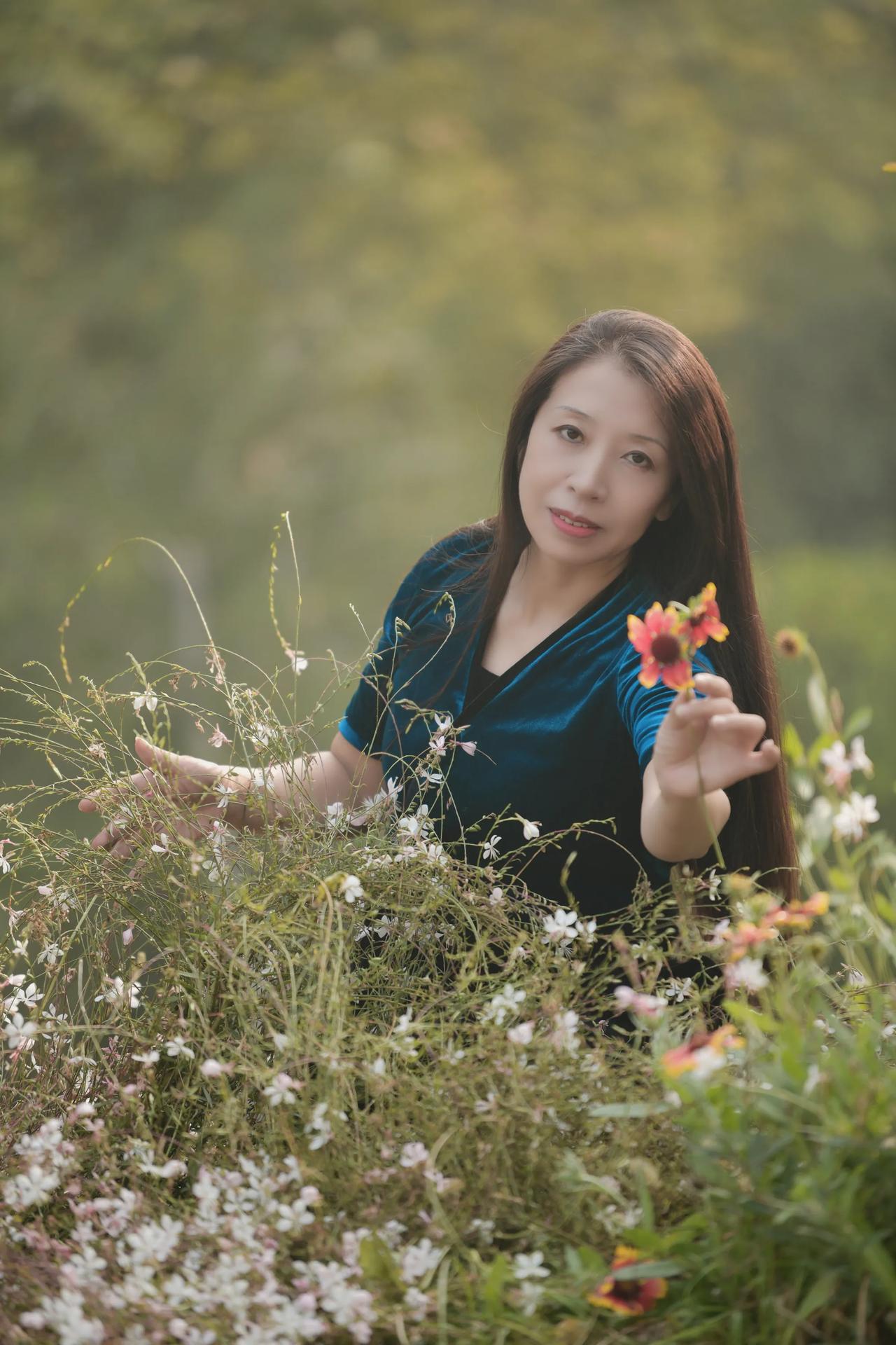 金秋时节，植物园里好风景？#公园里邂逅之美# #秋日美好韵味！# #秋景美人欢笑