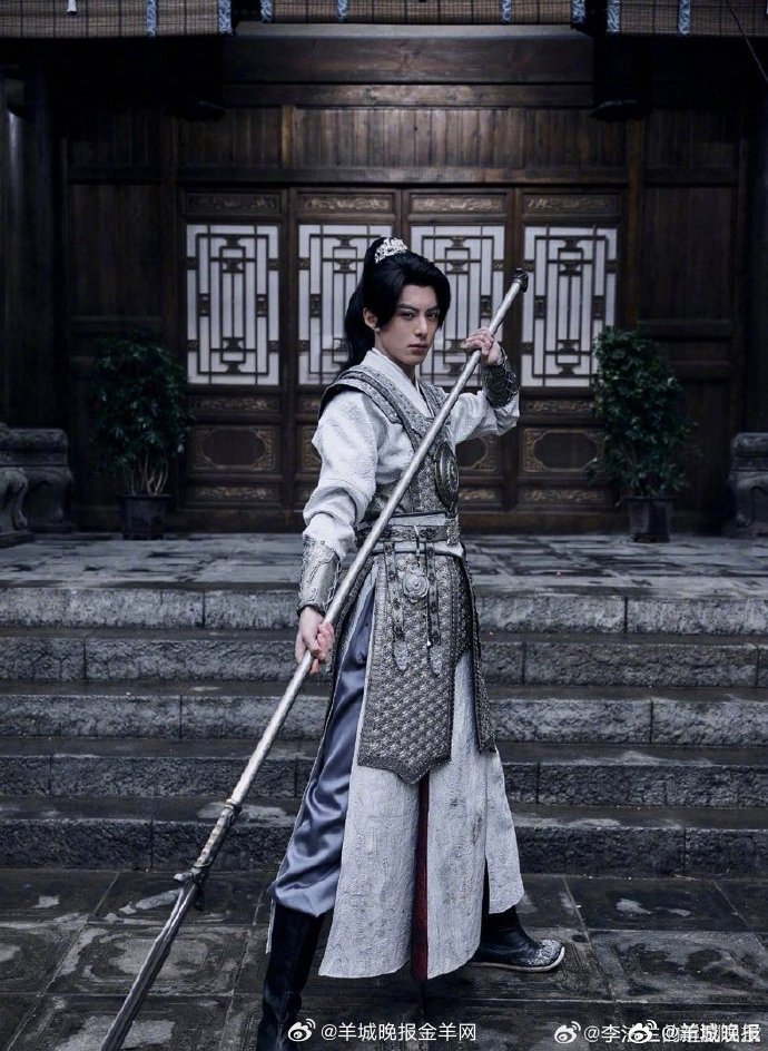 【少年将军的意气风发在这一刻具象化了】银鞍照白马，飒沓如流星，少年将军的意气，终