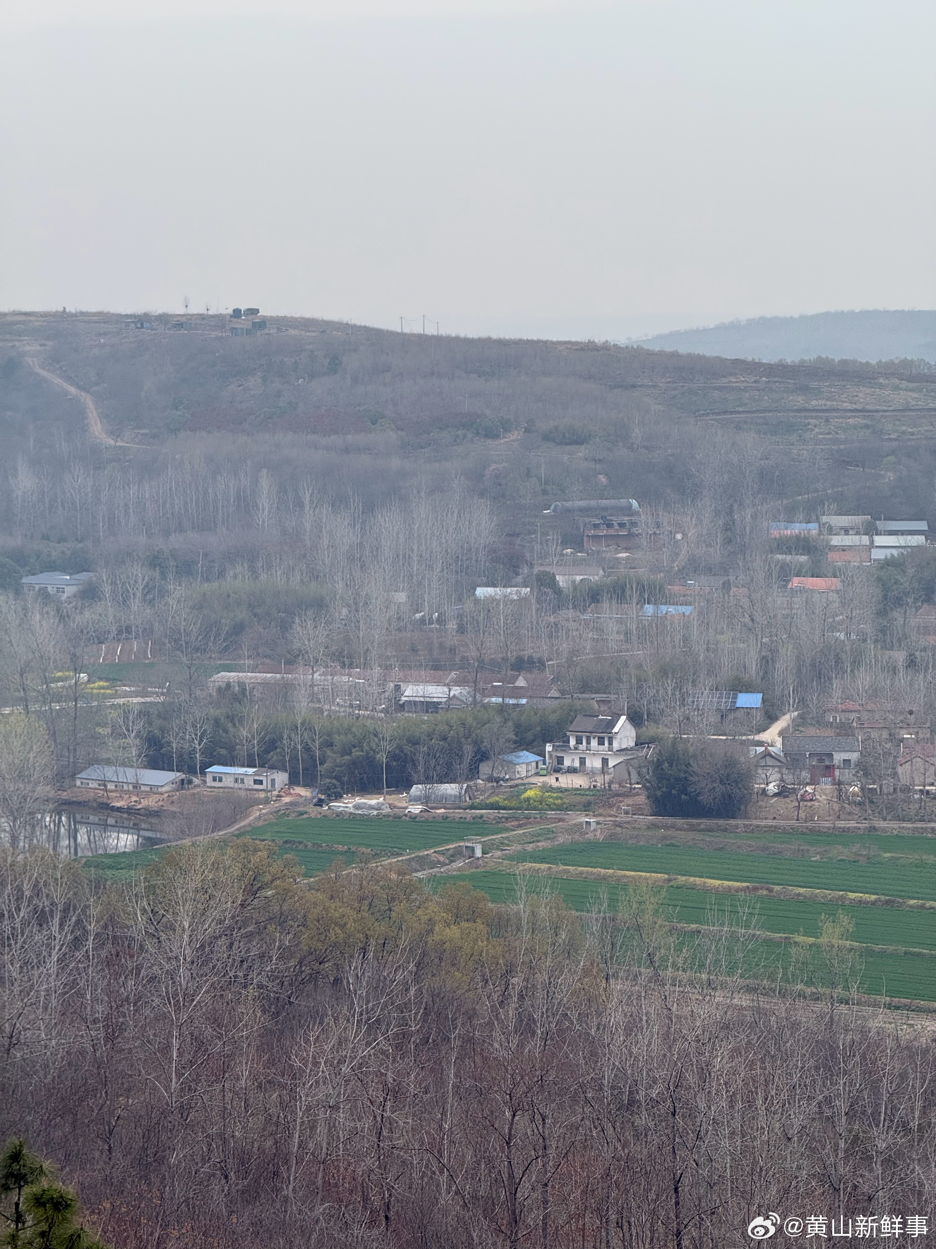 在半塔观景台俯瞰安徽皖东春光在安徽登高望远，奔赴一场皖东春日盛宴，站上半塔观景台