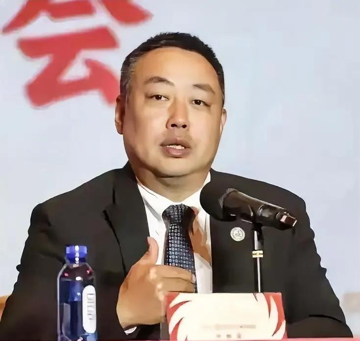 马龙正式宣布告别世界排名榜，此举让刘国梁再也按捺不住，出面详细阐述了三大立场：