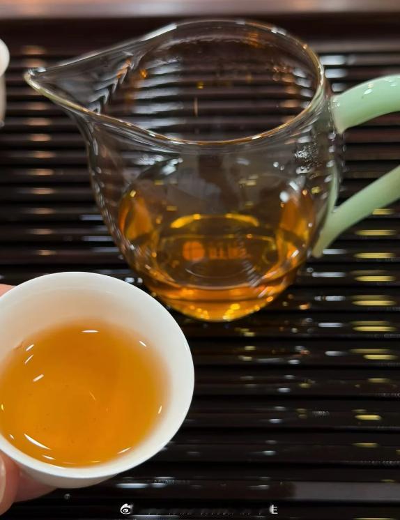 上周收益非常完美，咱们下周继续加油！一天下来都在复盘，现在喝茶休息会。黄金 金价