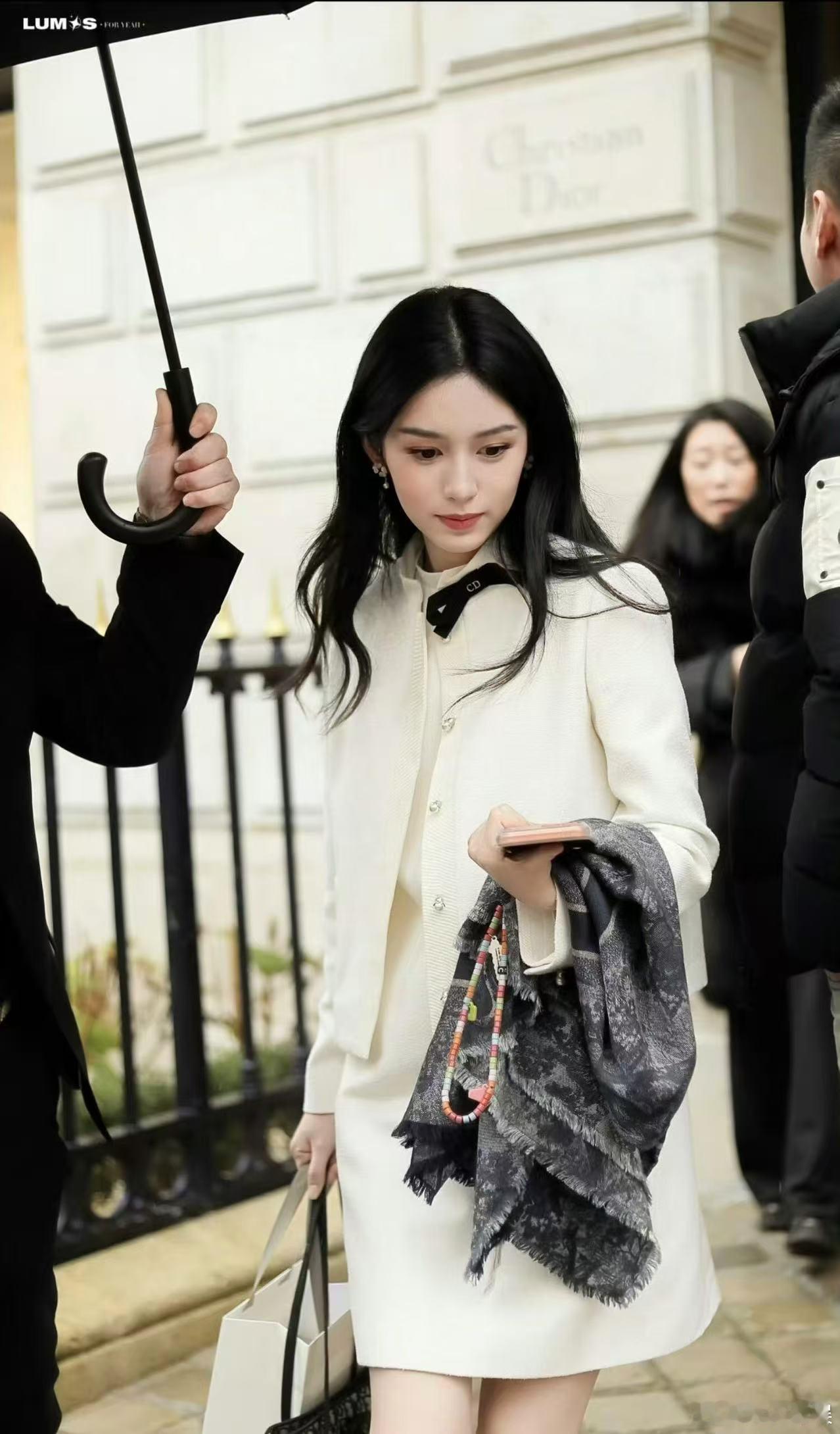 周也巴黎外出穿搭周也巴黎穿搭周也巴黎外出穿搭，好看，