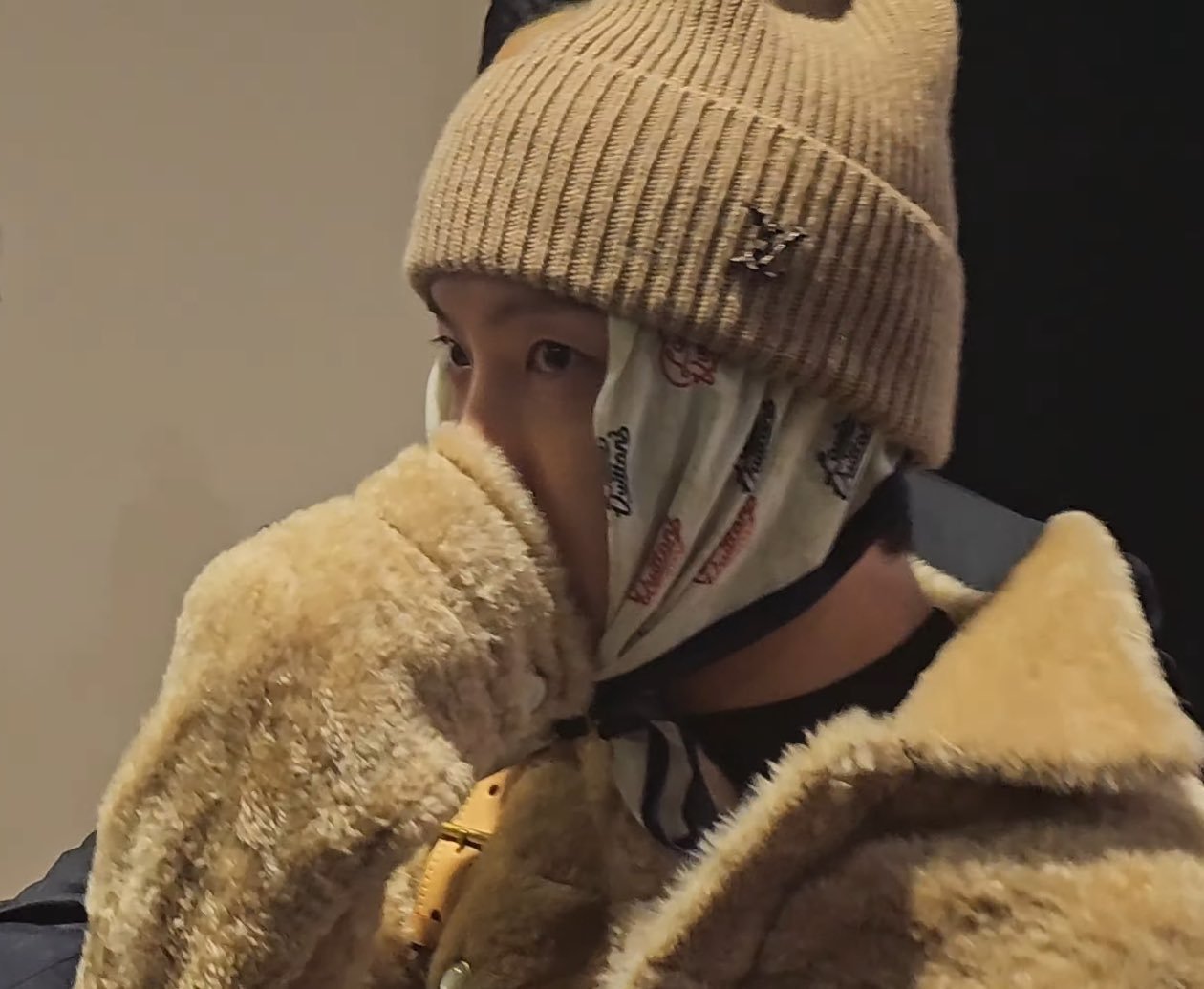 哎一古我们小🐿️怕冷呢—🤲🥹 