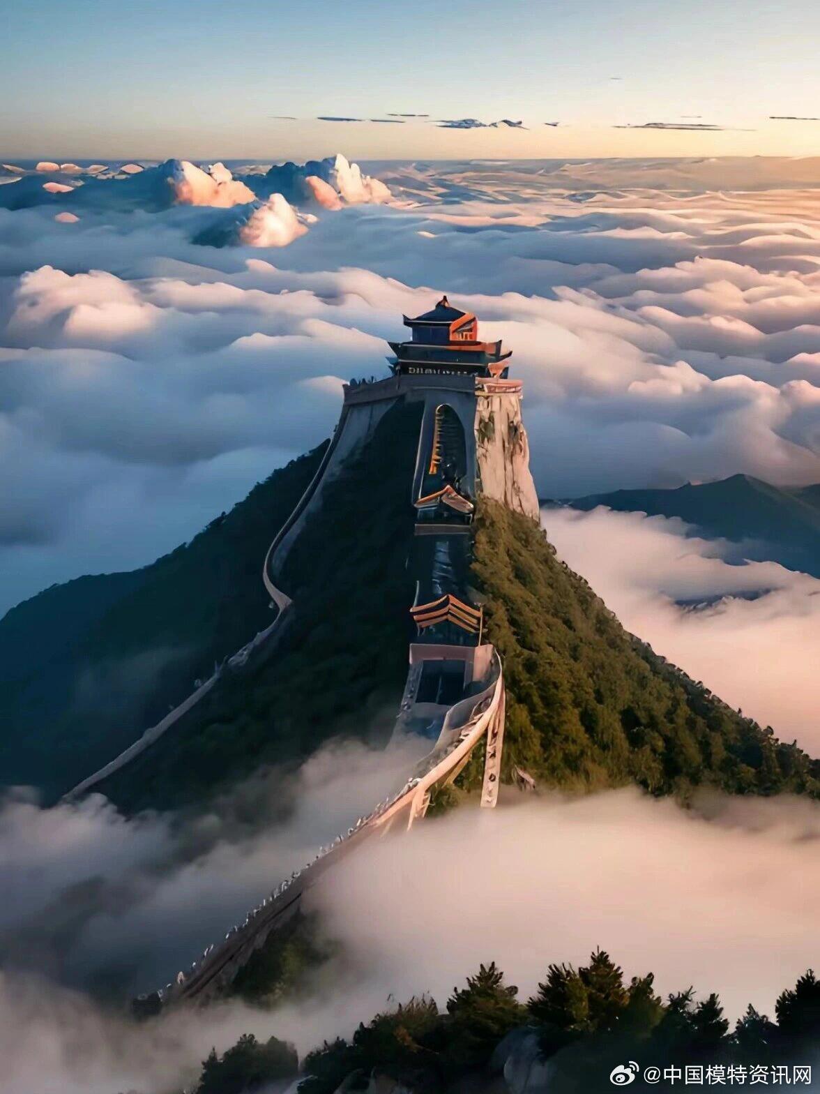 《章氏玉德》之歌玉辉琅琊映九州，五德昭昭贯八荒。仁德如松立苍茫，义德若水润四方，