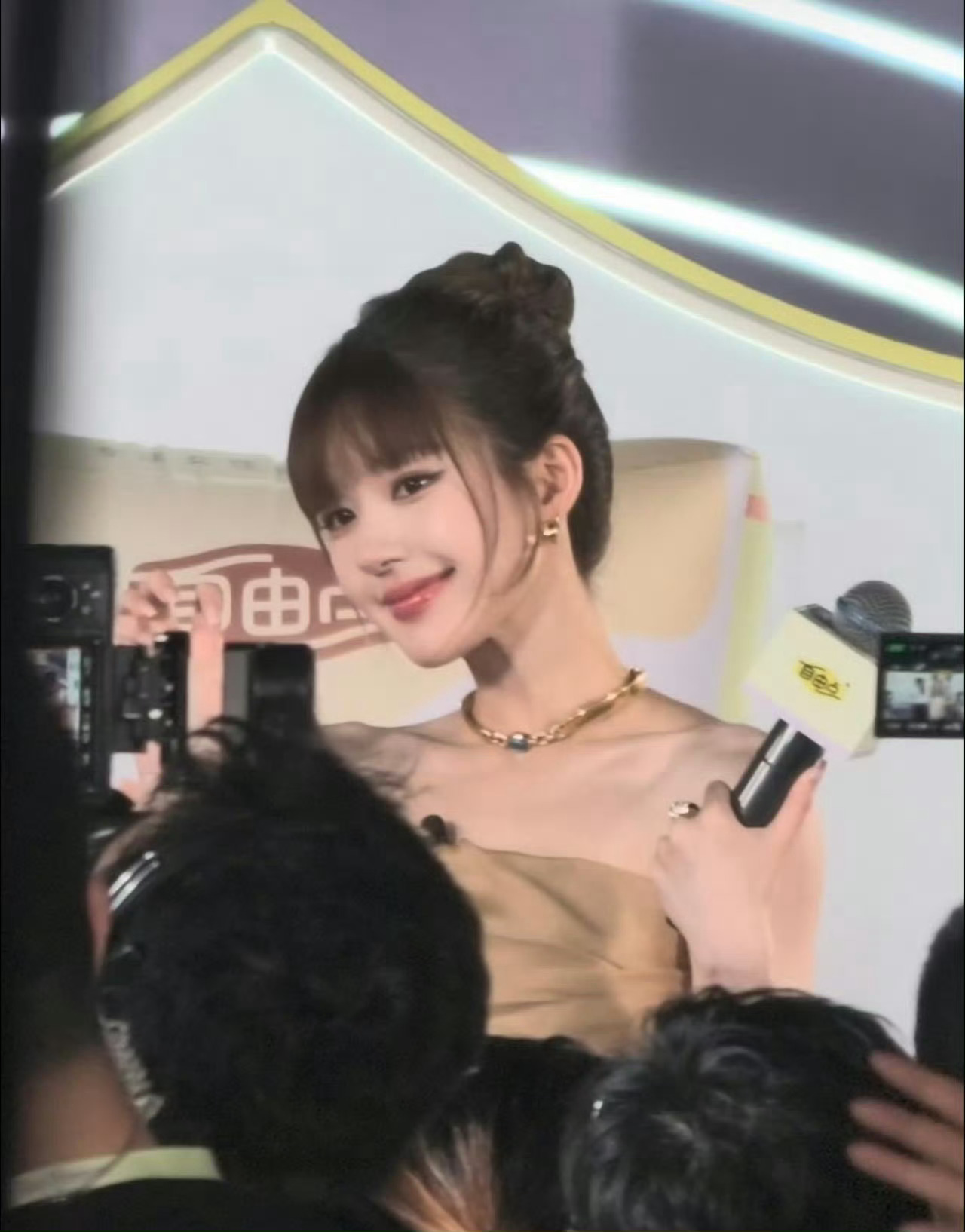 赵露思 此女韩系感拉满...