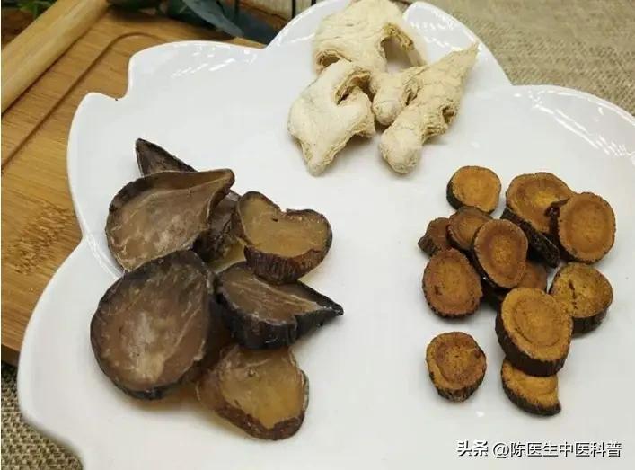 学会四逆汤72变！阳虚、痰湿、水肿、尿频、鼻炎，一方全搞定
 
我是中医陈大夫，