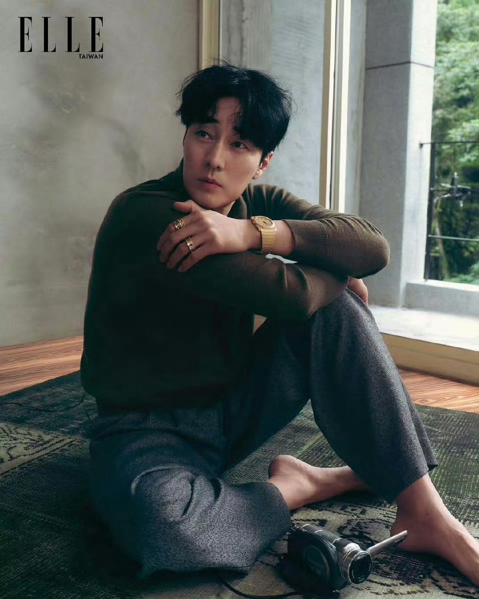 苏志燮 × ELLE Taiwan July 2025摄影：ISSAC LAM 