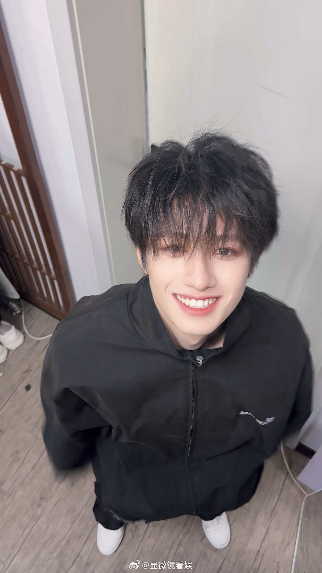 TOP登陆少年演我精神状态 看朱志鑫发的这条微博，甚至能想到他的语气，也太可爱了