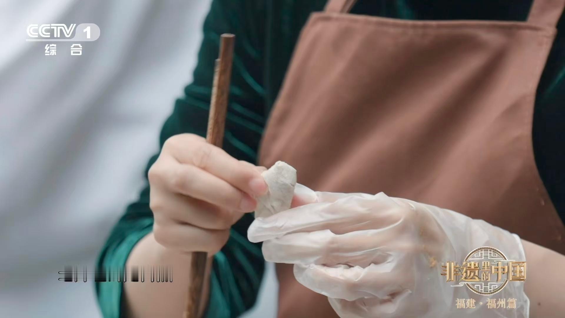 福州肉燕的燕是什么这不是纸是薄到透光的肉片 惊叹！猪肉竟能捶打成透光“宣纸”。福