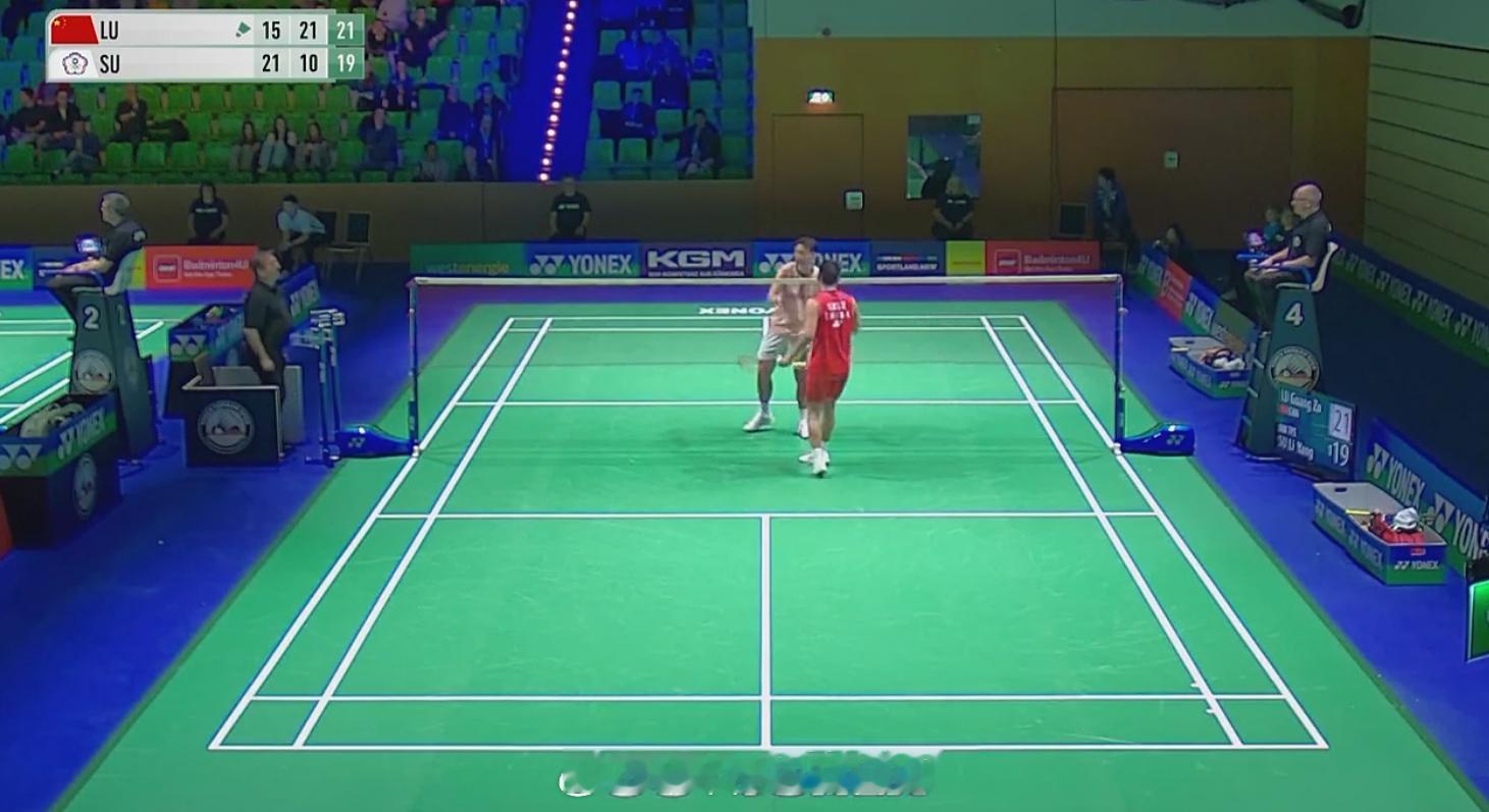 男单 1/16赛 陆光祖(7) 15-21 21-10 21-19 苏力扬恭喜阿