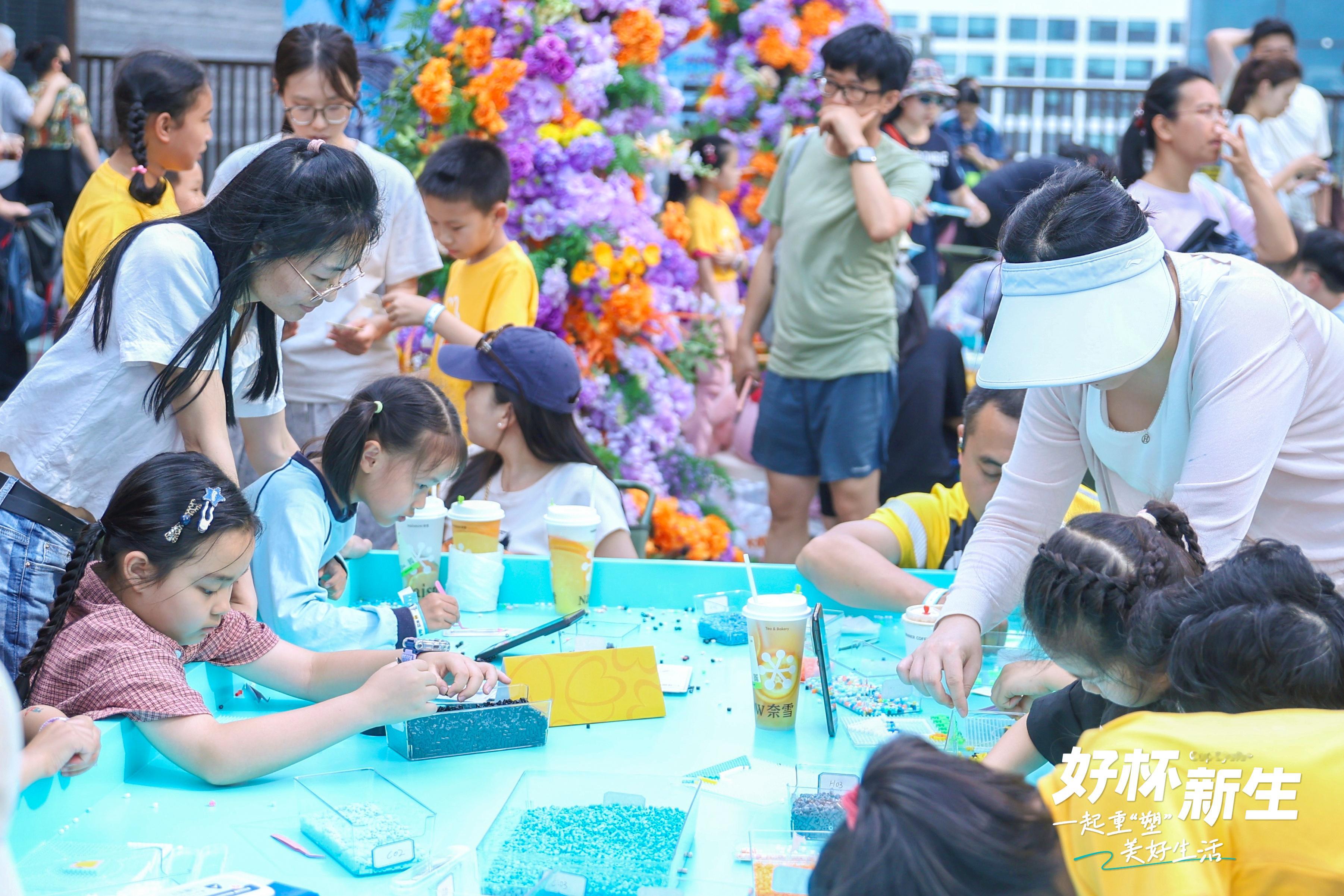 与塑料关系的终极和解说实话，我以前真没想过一次性杯子最后去了哪。扔进可回收桶就觉