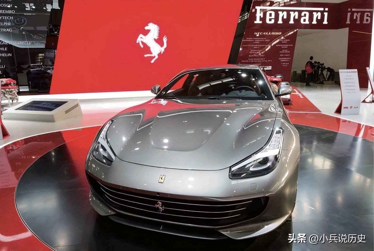 法拉利 GTCALuSSO
法拉利旗下经典猎装双门跑车FF的换代车型——GTC4