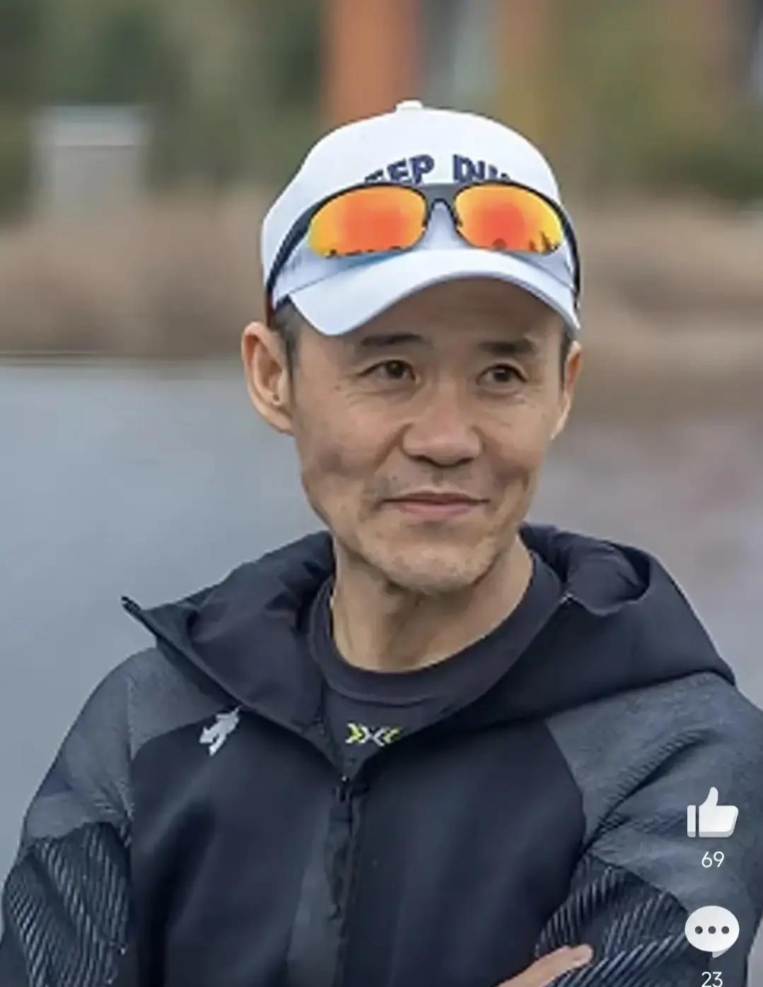 31岁差婚姻，还能撑多久？
 
王石75岁，田朴珺44岁。一个万科创始人，一个演