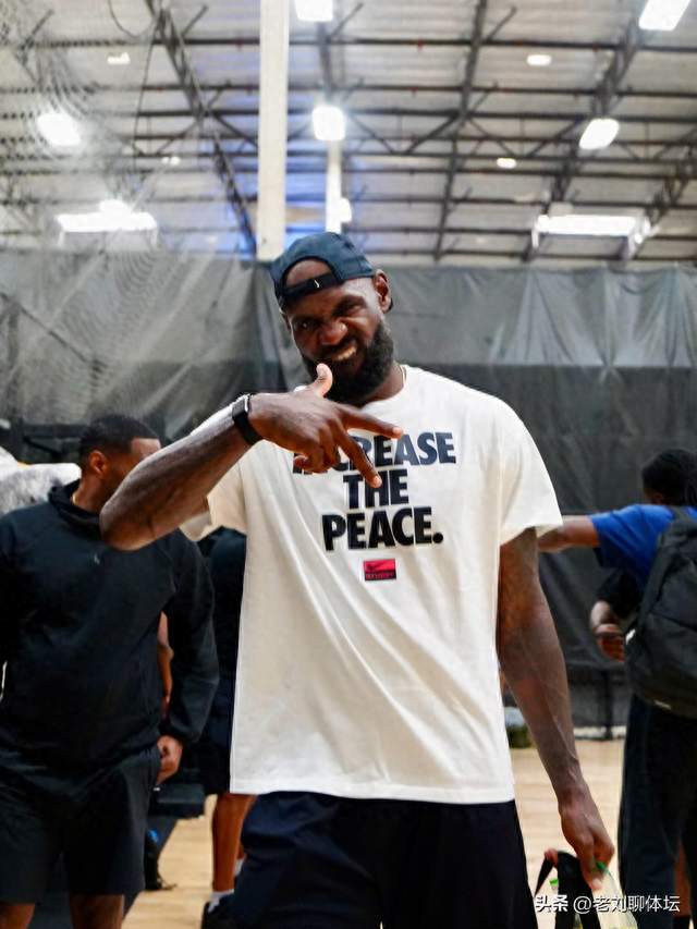 詹姆斯加盟费城76人，竟直接打乱NBA新赛季全部赛程