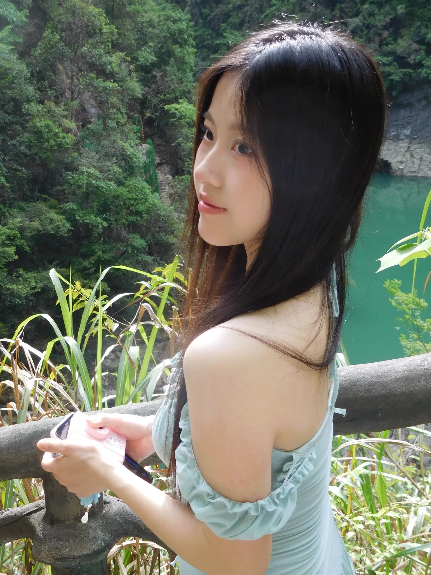 侧颜