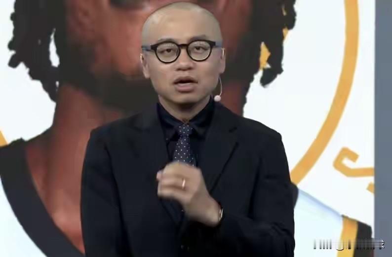有没有发现
步行者击败尼克斯，王猛8个字说出球队差距。

24日的NBA东部决赛
