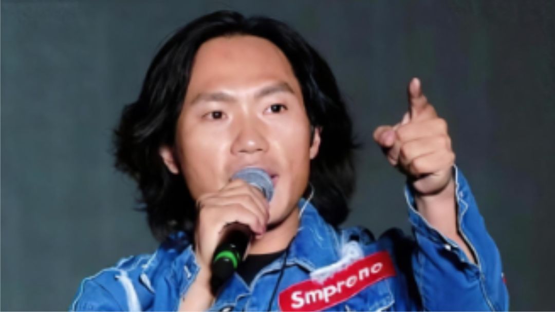 救场李克勤的侯浪要开演唱会：10月23日包头，他从观众席唱到舞台