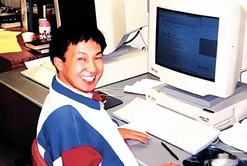 2006年，华裔核物理博士蒋国兵移民加拿大后，为了生存下去，放下了天之骄子的身段
