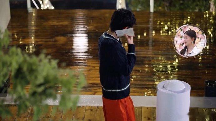 半熟恋人5 我的评分： 肖文韬爆灯看到这一幕也是让我们深吸一口气，“肖猪佩奇”C