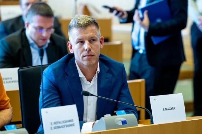 【有人正在逃离匈牙利】
但这尚不确定

在两周前赢得匈牙利总理大选后，未来的匈牙