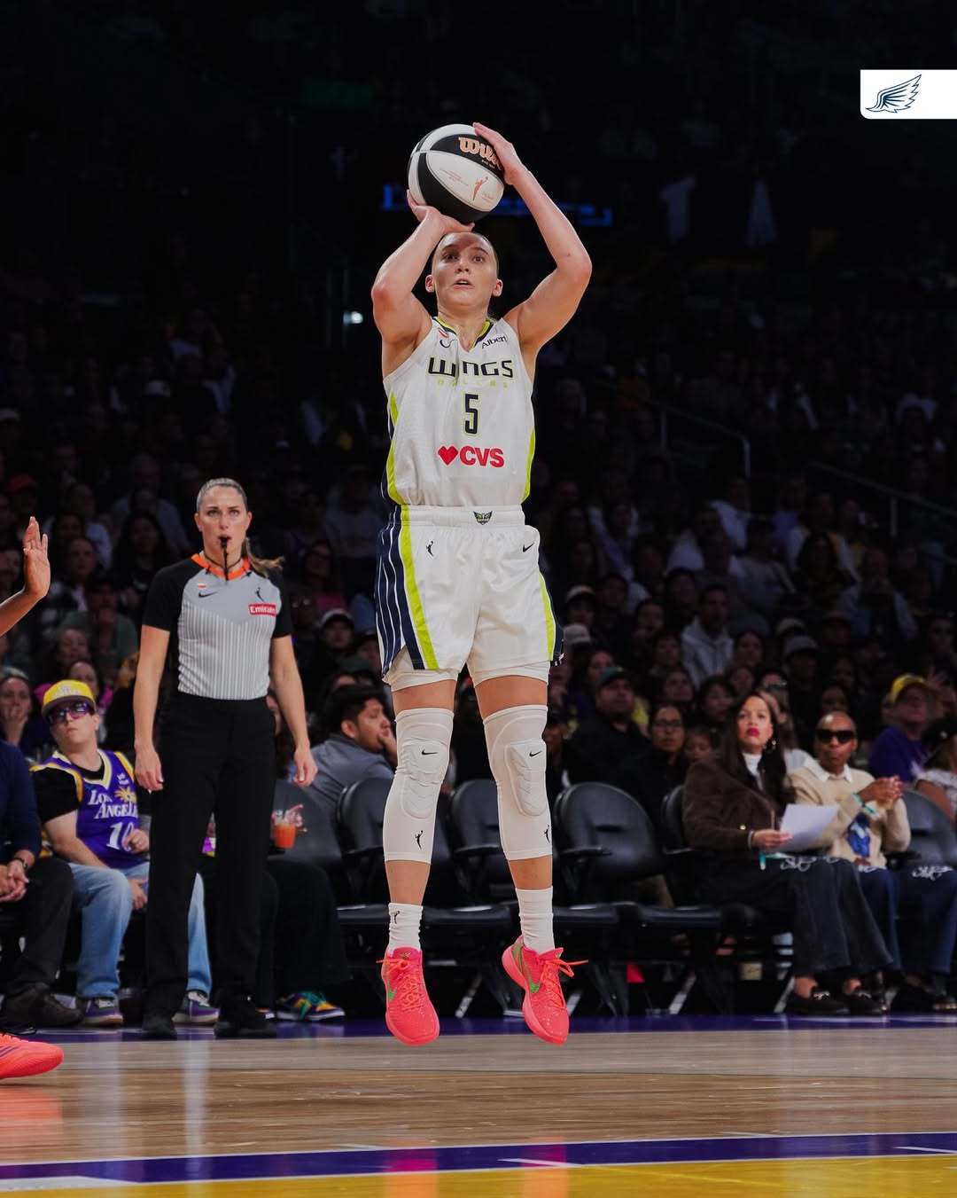 WNBA 飞翼是WNBA历史首支在赛季前10场比赛过后，场均助失比大于2的球队。