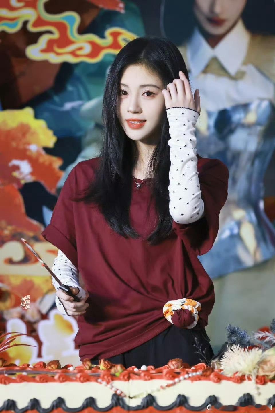 鞠婧祎张云龙开机路透感觉两个人状态都很好唉，期待期待 ​​​