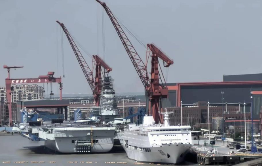 为什么福建舰这么久还不服役？其实说白了，是因为福建舰的技术问题，没办法直接服役。