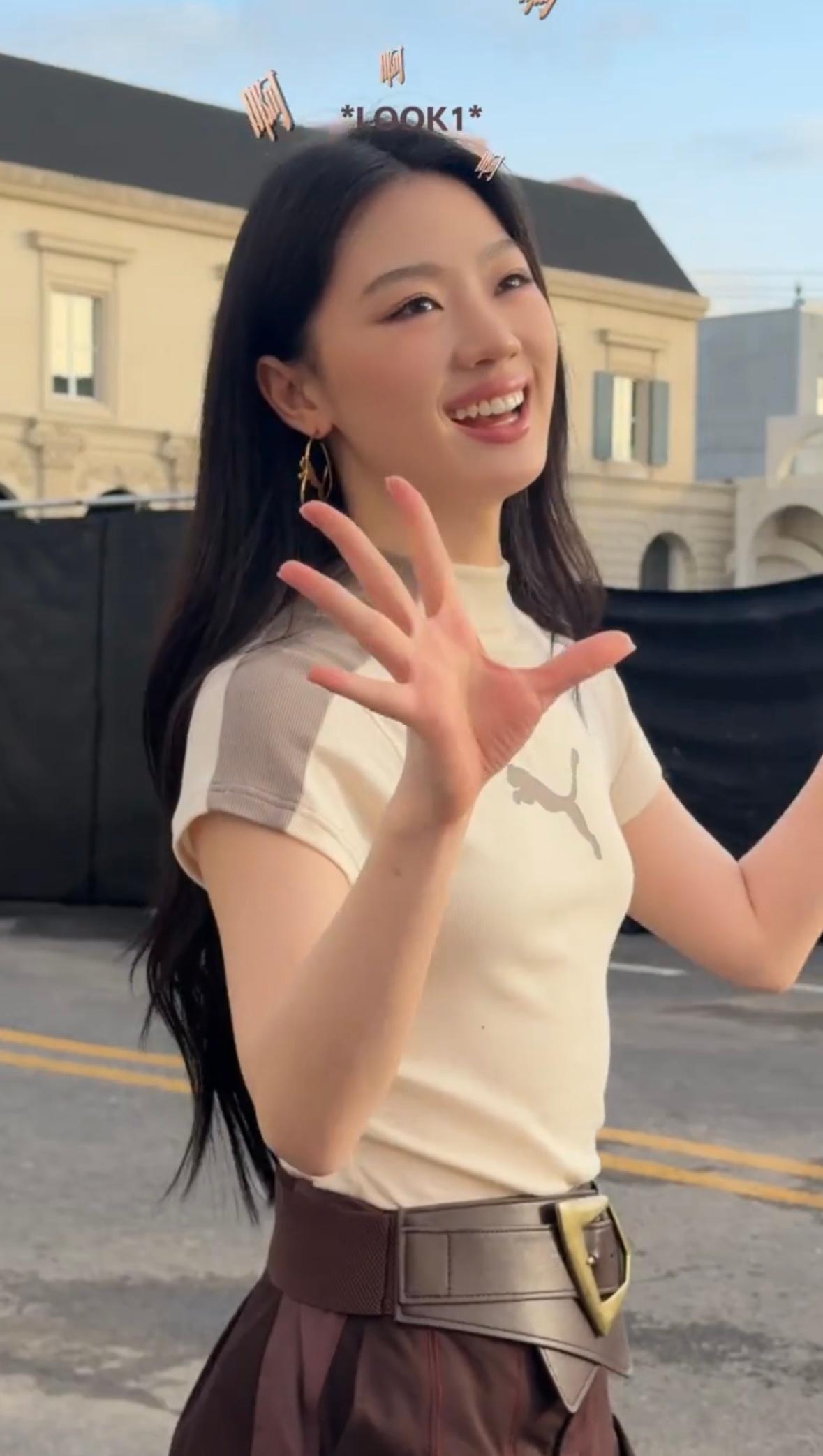 小虎牙 小括号…笑得实在太萌了猪儿🥺 