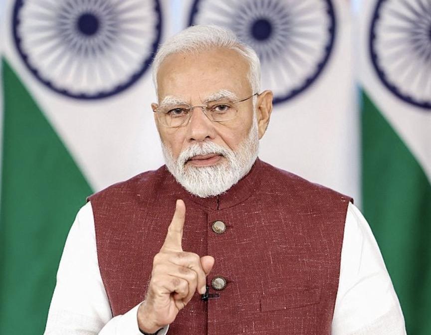 11月8日印度总统突然宣布禁用中国卫星服务，一边给欧美公司开绿灯，一边驳回中国企