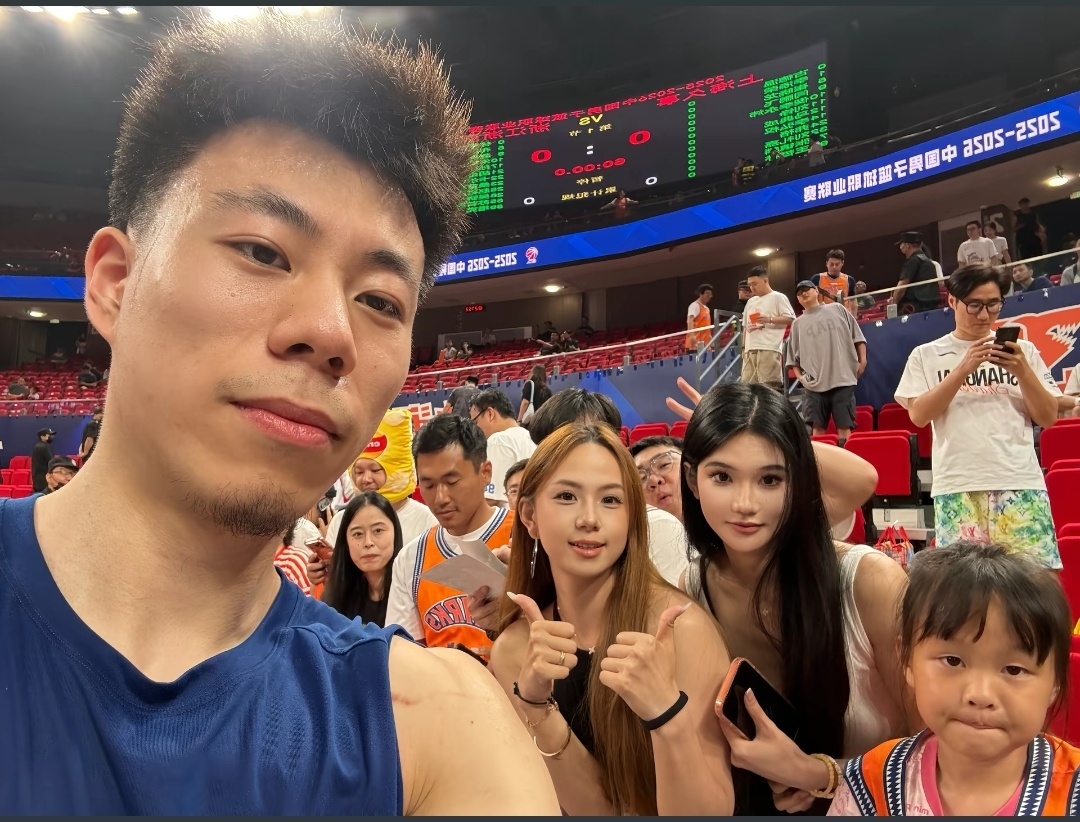 沪上阿姨还是年轻的好。cba