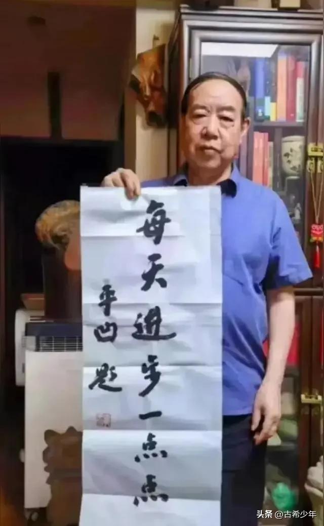 贾平凹是聪明的文人，精明的商人:他没有错，不该被攻击——

贾平凹自成名之后，尤