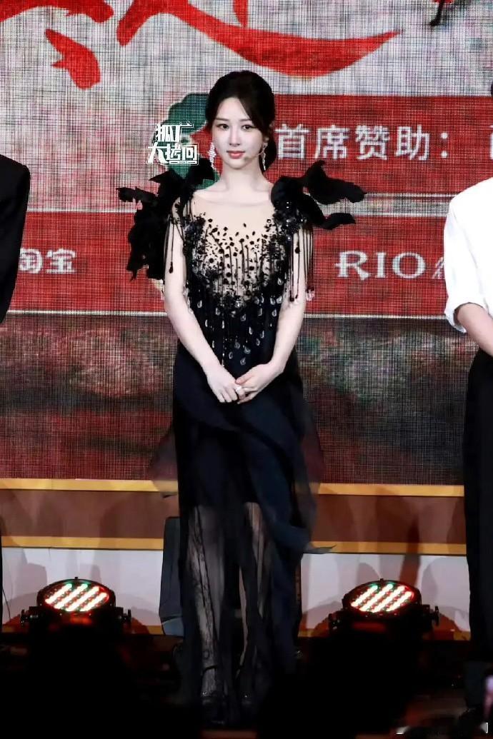 杨紫瘦了好多，可为啥在《长相思》里看着不明显呀？ 