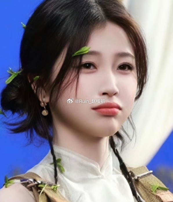 欣欣真的凝聚了很多优秀艺人的品质呀[憧憬] ​​​