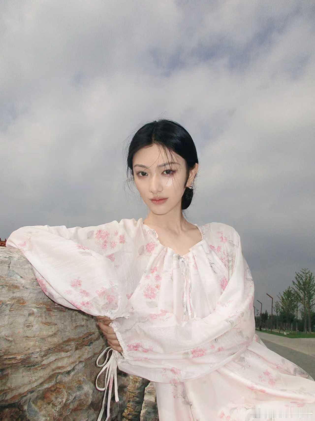 赴山海演员参加音综被尚雯婕批评 《赴山海》的女演员给我们带来了惊艳的演绎，但尚雯